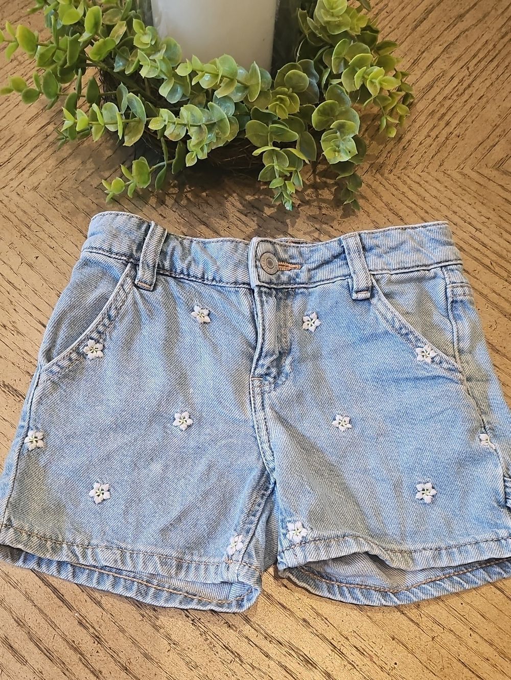 Light Blue Floral Embroidered Denim Shorts Size 6 Girls